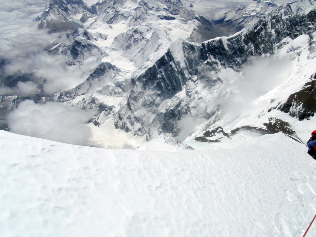 Kangchung face  big drop